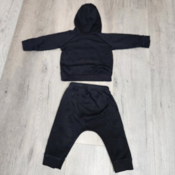Old Navy Baby Skeleton Black 2 Piece Hoodie Sweatsuit Size 6-12 M - Picture 5 of 7